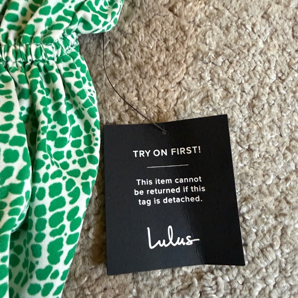Lulu's Green and White Patterned Peplum Tank Top- Size Small - Picture 5 of 6